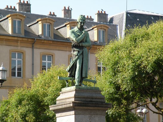  Statue de Matthieu de Dombasle